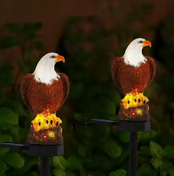 Majestic Eagle Solar Garden Stake | Resin Figurine, Auto-Dusk LED & IP65 Weatherproof