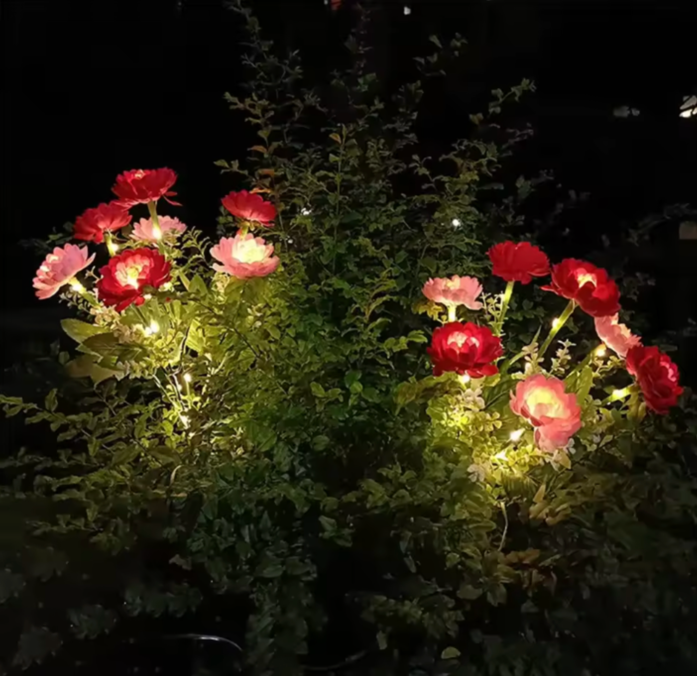 Solar Lotus Blossom | Metal Garden Art Light with Crackle-Glass Orb & Auto-Dusk Sensor