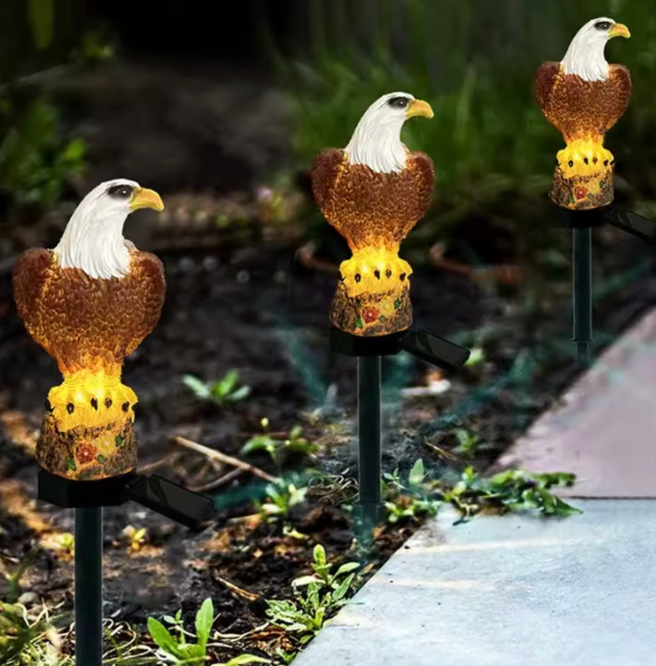 Majestic Eagle Solar Garden Stake | Resin Figurine, Auto-Dusk LED & IP65 Weatherproof
