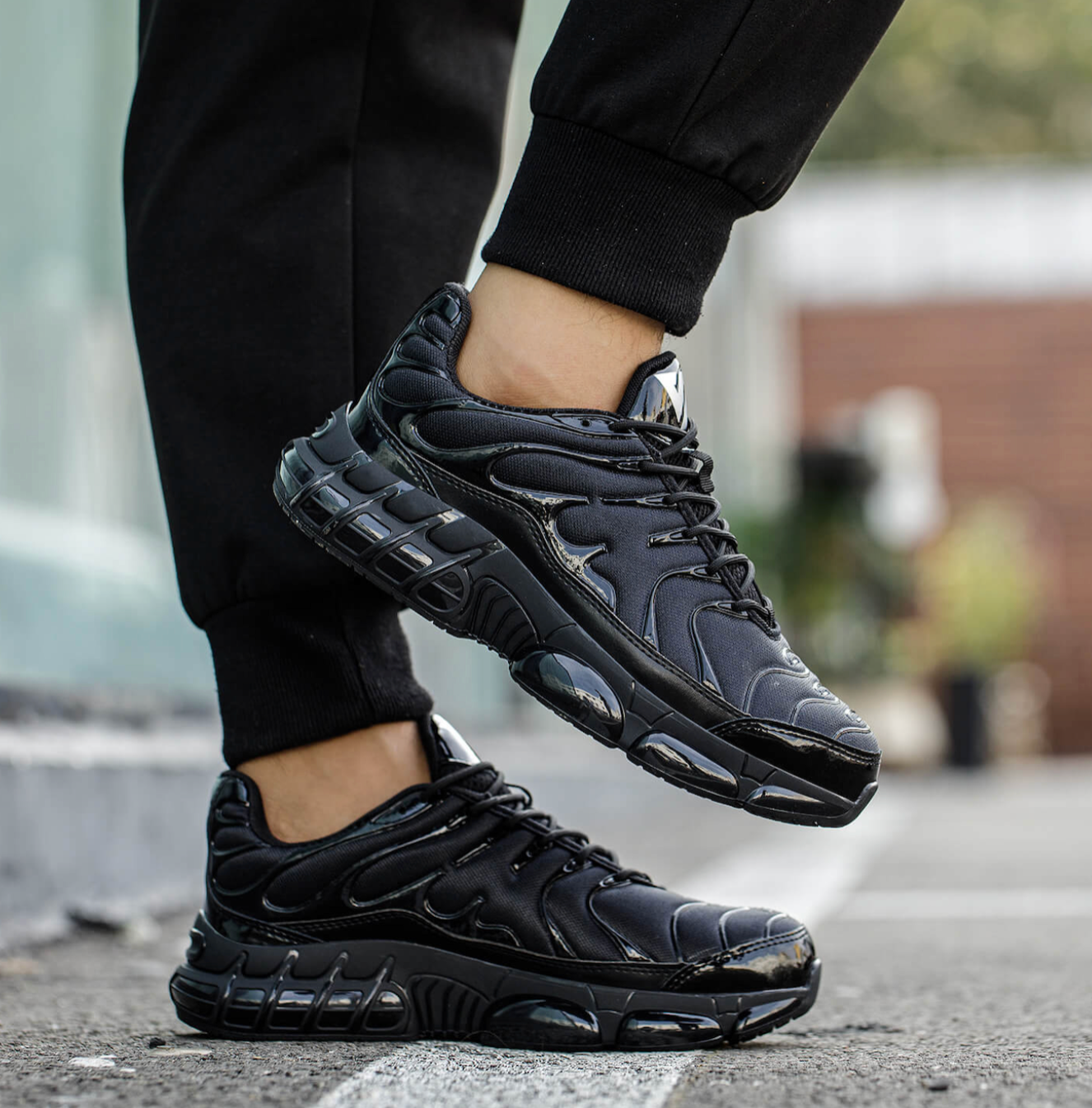 Safety Sneaker | Lightweight Steel Toe & Kevlar Puncture-Resistant Sole | Breathable Mid-Cut Work Shoe